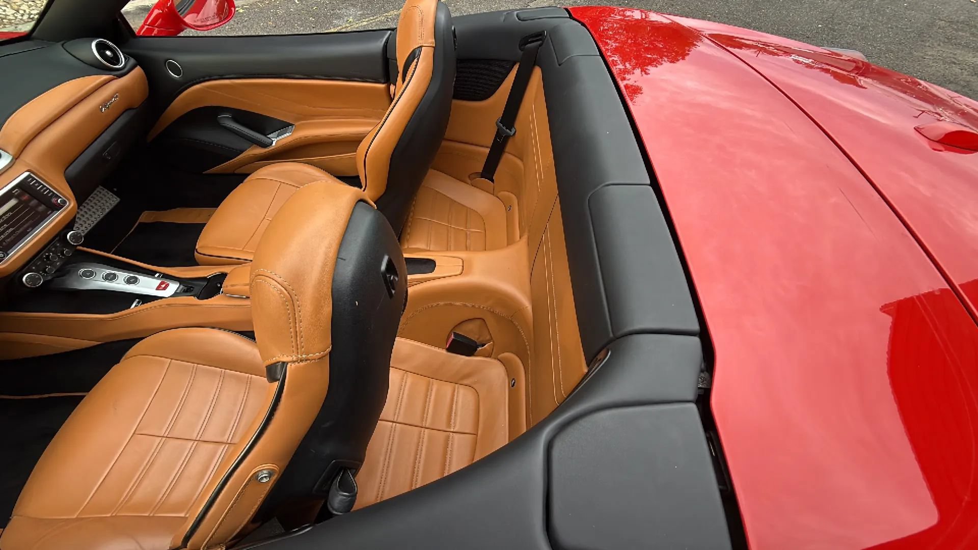 Used 2017 Ferrari California T RWD image 40