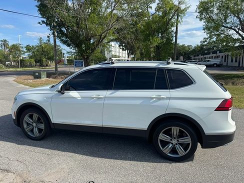 Used 2019 Volkswagen Tiguan SEL Premium image 13