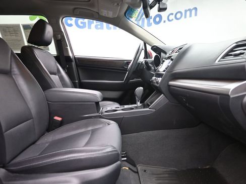Used 2017 Subaru Outback 2.5i Limited AWD/4WD image 7