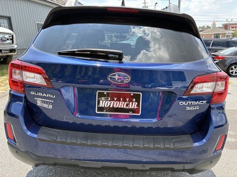Used 2017 Subaru Outback 3.6R Limited AWD/4WD image 5