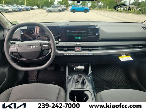New 2026 Kia K4 FWD image 16