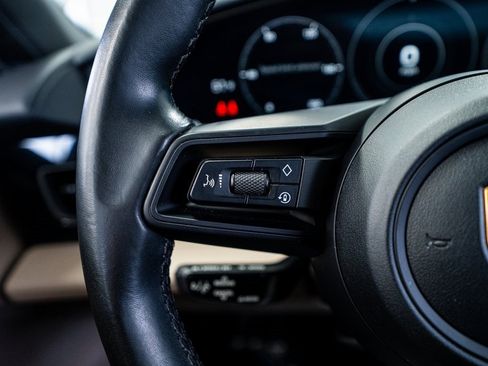 Used 2021 Porsche Taycan image 38