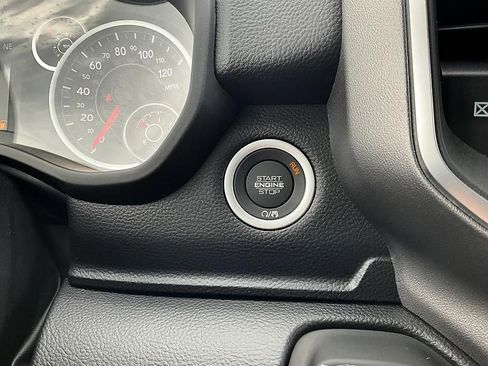 New 2026 RAM 1500 4x4 Crew Cab image 18