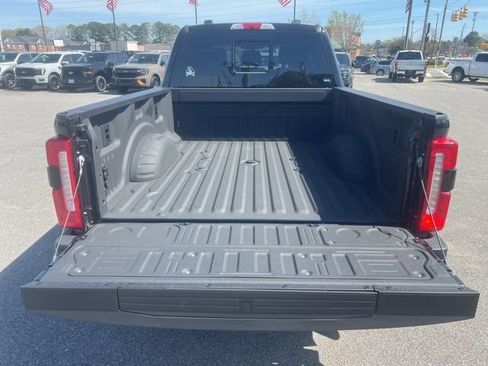 Used 2025 Ford F250 Lariat w/ Lariat Ultimate Package image 7
