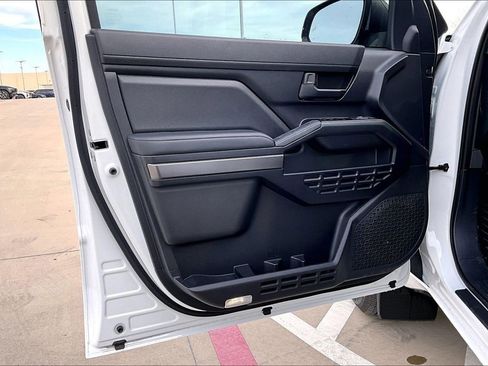 Used 2025 Toyota 4Runner SR5 image 24