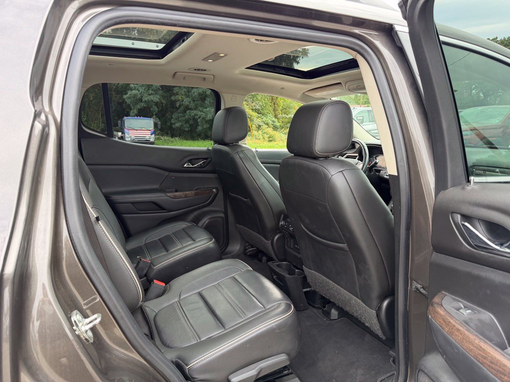 Used 2020 GMC Acadia Denali w/ Denali Ultimate Package AWD/4WD image 11