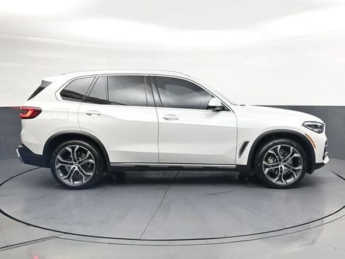 Used 2023 BMW X5 xDrive40i w/ Premium Package AWD/4WD image 3