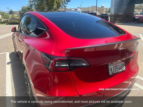Used 2023 Tesla Model Y Performance AWD/4WD image 15