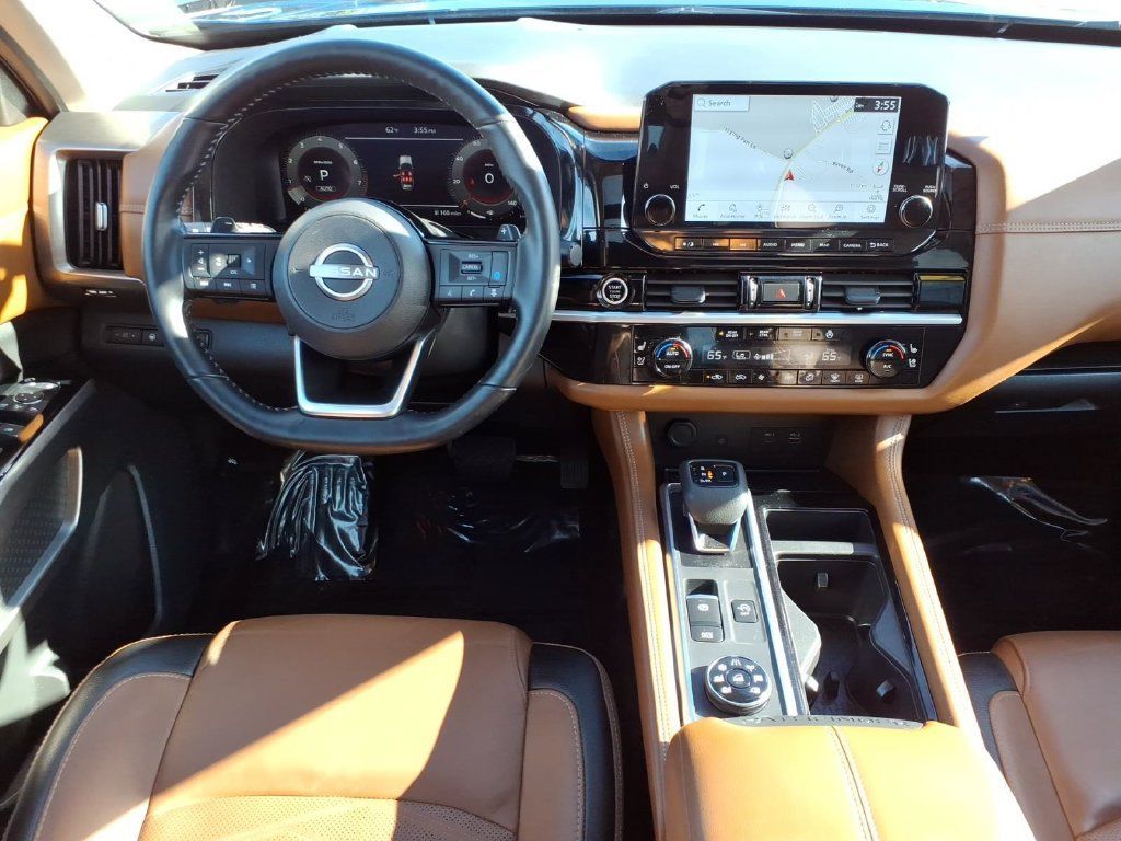 Certified 2023 Nissan Pathfinder Platinum AWD/4WD image 18