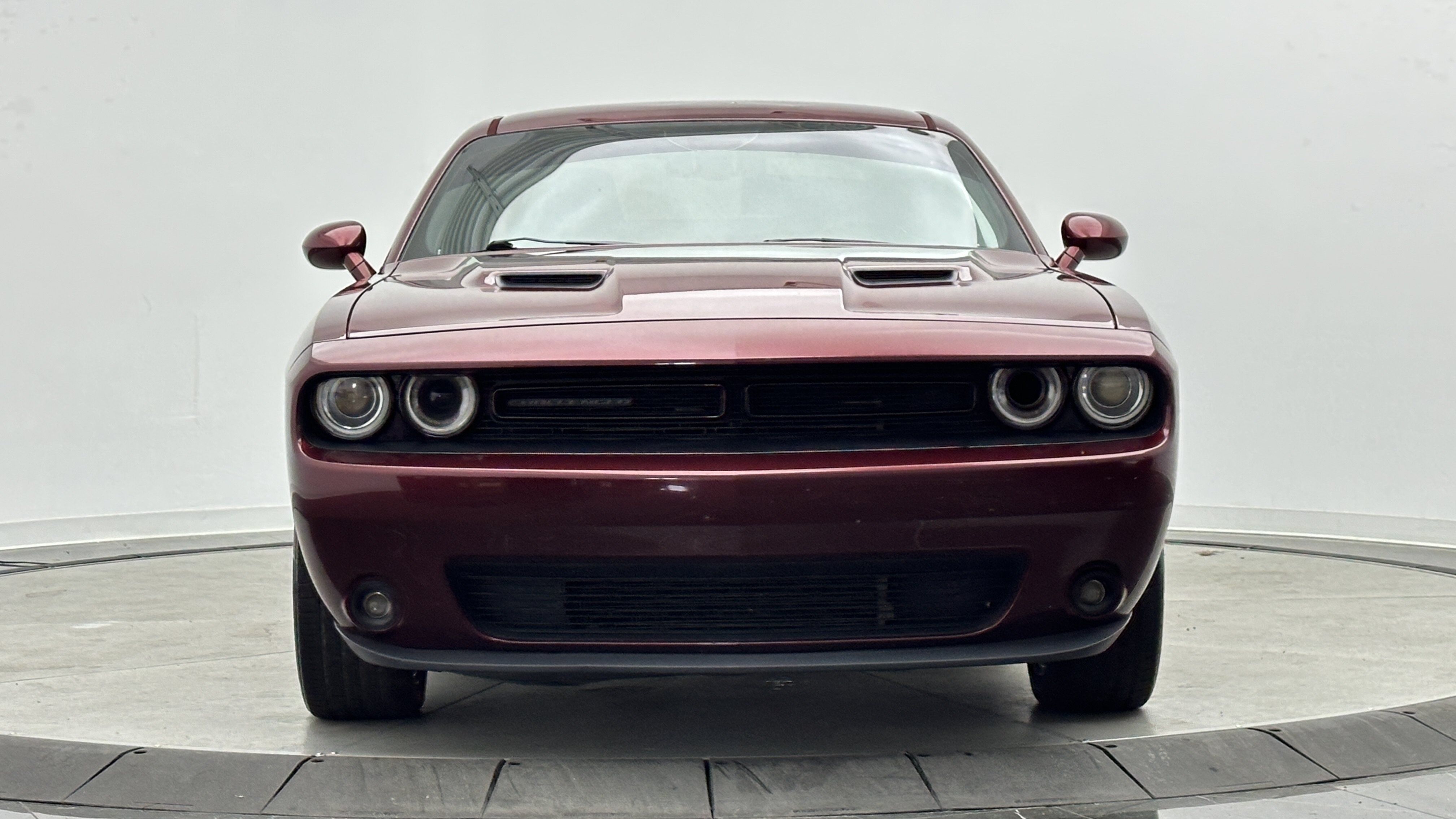 Used 2018 Dodge Challenger SXT Plus RWD image 2