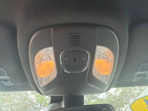 Used 2024 Jeep Compass Latitude image 30