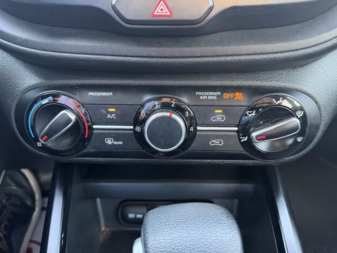 Used 2022 Kia Soul LX FWD image 18