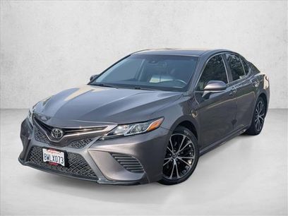 Used 2018 Toyota Camry SE w/ Convenience Package