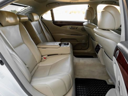 Used 2012 Lexus LS 460 L image 38