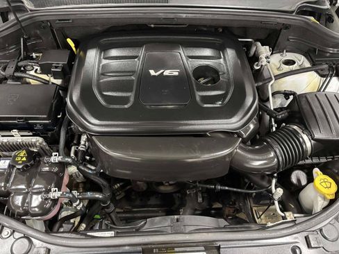Used 2018 Jeep Grand Cherokee Altitude AWD/4WD image 12
