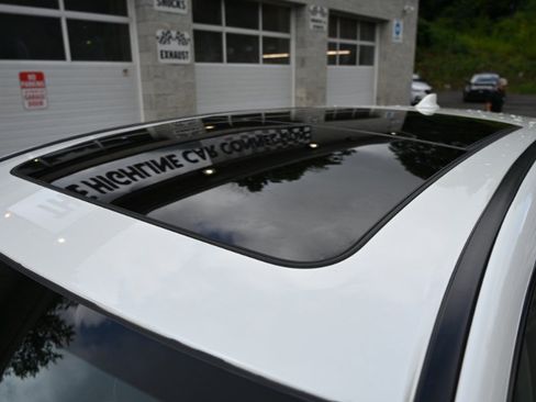 Used 2019 Acura RDX AWD w/ Advance Package image 11