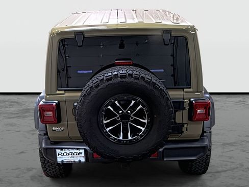 Used 2025 Jeep Wrangler Unlimited Rubicon w/ XTREMEE 35" Tire Package image 3