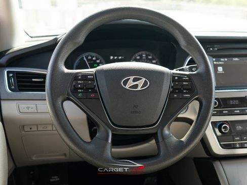 Used 2017 Hyundai Sonata SE image 18