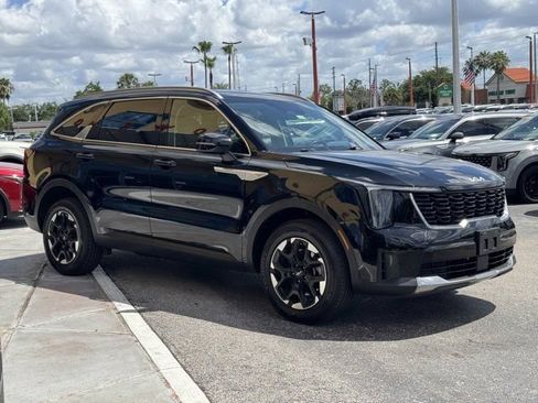 Certified 2024 Kia Sorento S AWD/4WD image 7
