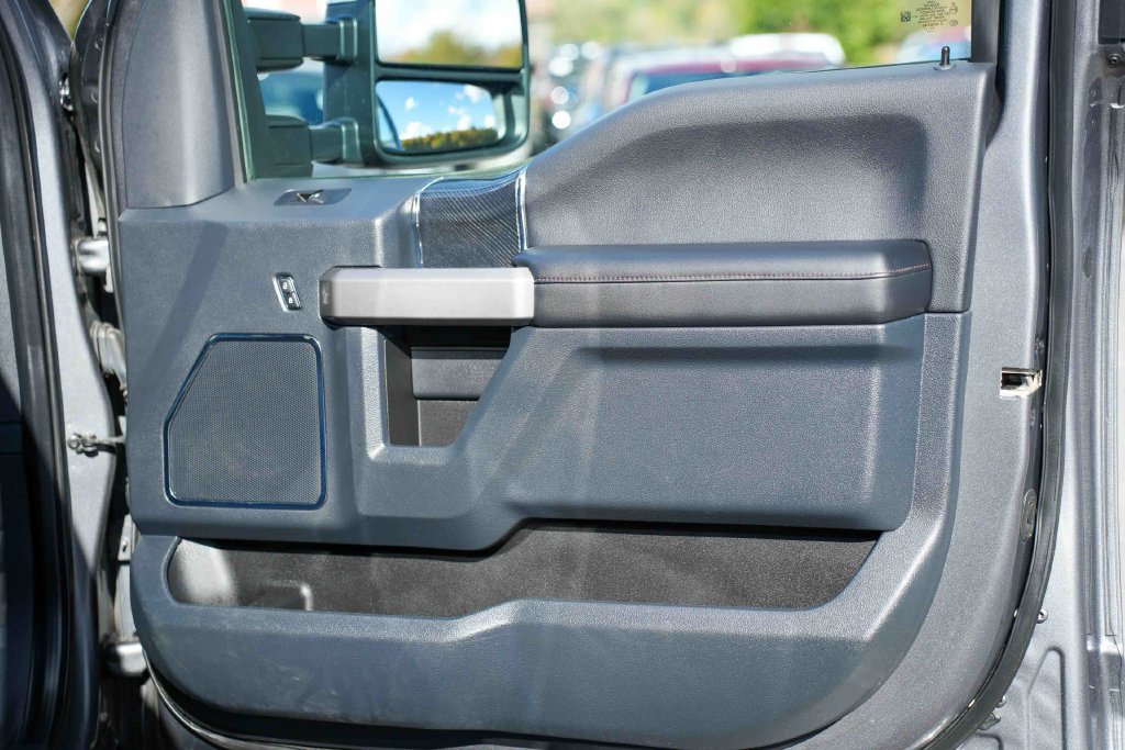 Used 2022 Ford F250 Platinum w/ Tremor Off-Road Package AWD/4WD image 15