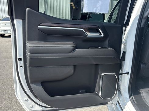 Used 2022 GMC Sierra 1500 SLT w/ SLT Convenience Package AWD/4WD image 19