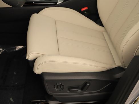 New 2025 Audi Q5 2.0T Premium Plus image 24