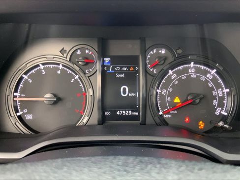 Used 2021 Toyota 4Runner SR5 image 24