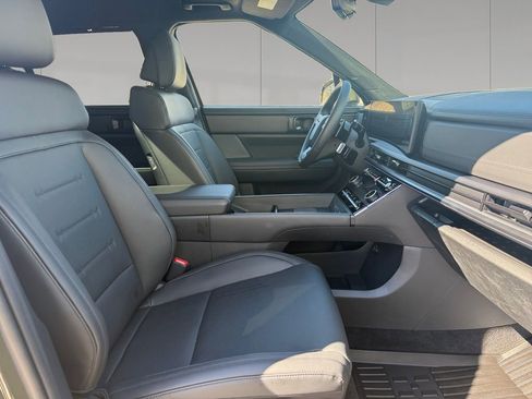 Used 2026 Hyundai Santa Fe Calligraphy image 17