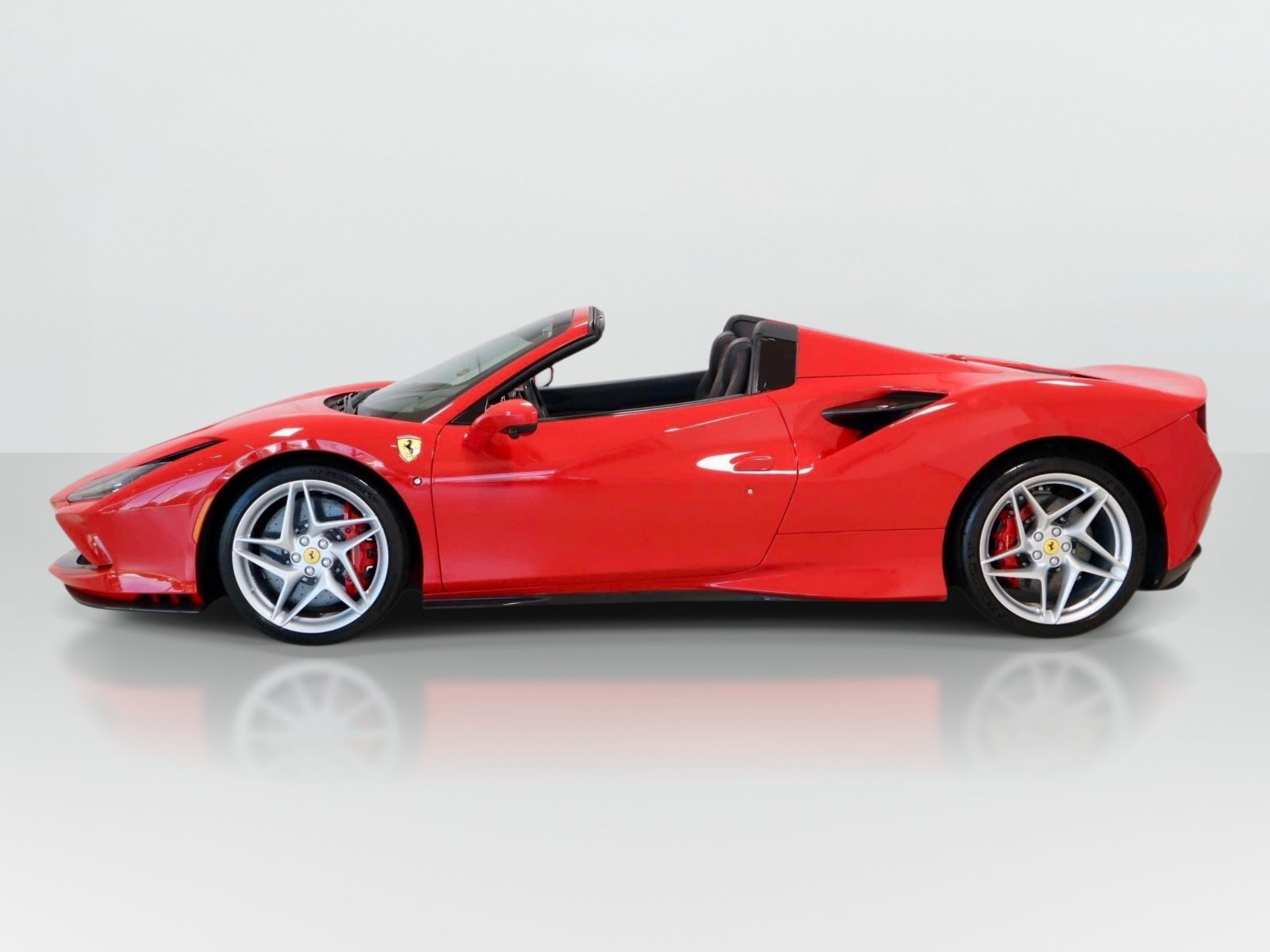 Certified 2021 Ferrari F8 Tributo RWD image 2