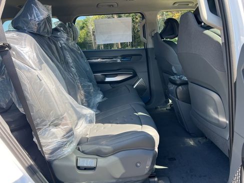 New 2026 Kia EV9 Wind AWD/4WD image 13