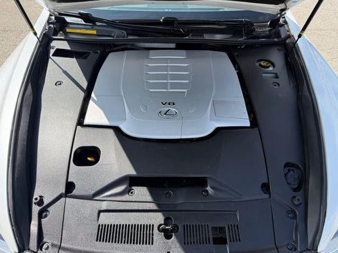 Used 2013 Lexus LS 460 Luxury w/ Comfort Pkg image 15