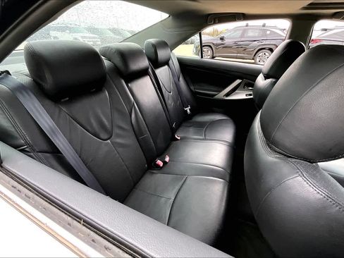 Used 2010 Toyota Camry SE image 17
