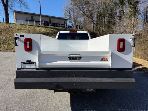 New 2026 RAM 3500 Tradesman w/ Chrome Appearance Group A image 9