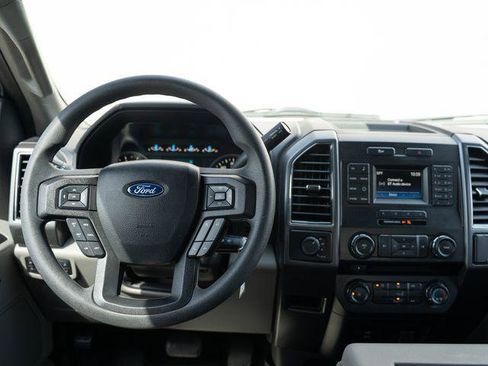 Used 2017 Ford F150 XLT AWD/4WD image 22