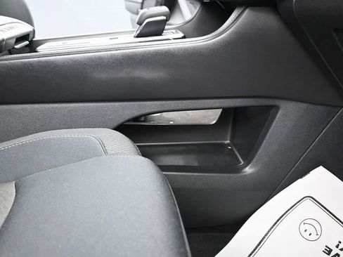 Used 2024 Nissan Pathfinder SV w/ Black Appearance Package image 36