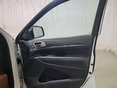 Used 2015 Jeep Grand Cherokee Limited image 61