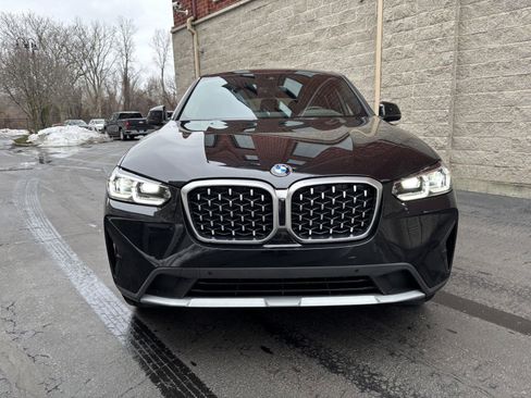 Used 2024 BMW X4 xDrive30i w/ Premium Package image 4