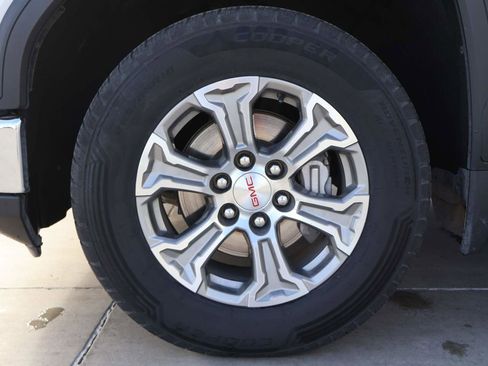 Used 2024 GMC Sierra 1500 SLT image 6