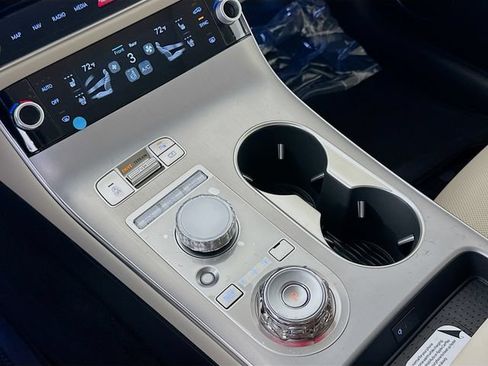 New 2026 Genesis GV70 2.5T Advanced AWD/4WD image 15