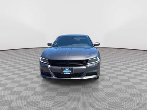 Used 2022 Dodge Charger SXT RWD image 3