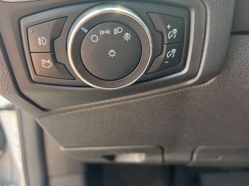 Used 2014 Ford Focus Titanium FWD image 21