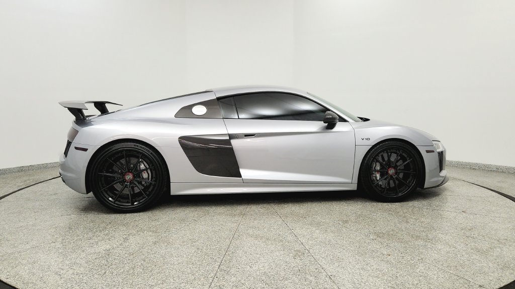 Used 2017 Audi R8 V10 plus AWD/4WD image 6