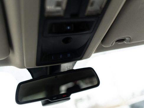 Used 2016 RAM 3500 Laramie w/ Convenience Group image 23