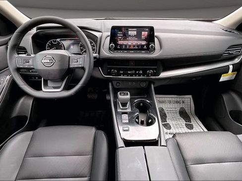 New 2026 Nissan Rogue Dark Armor FWD image 5