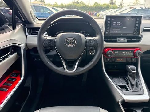 Used 2021 Toyota RAV4 XLE Premium AWD/4WD image 17