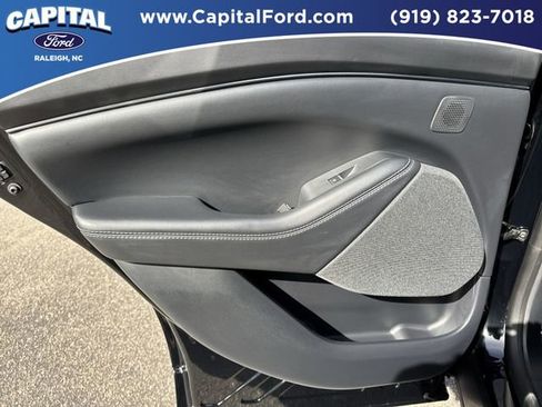 Used 2025 Ford Mustang Mach-E Premium image 18