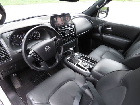 Used 2022 Nissan Armada SL w/ Midnight Edition Package AWD/4WD image 11