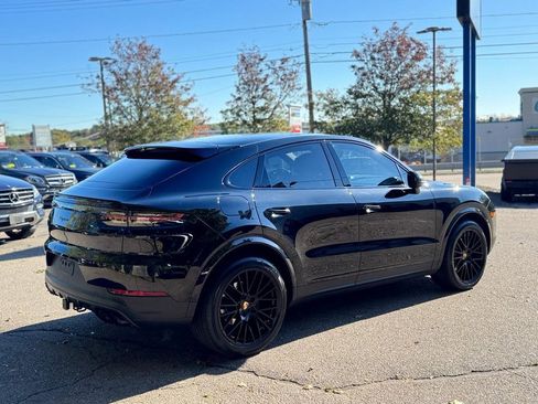 Used 2023 Porsche Cayenne Platinum Edition w/ Towing Package w/o Tow Ball image 6