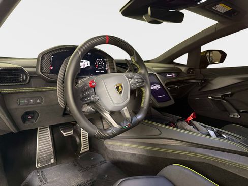 Used 2026 Lamborghini Revuelto AWD/4WD image 33