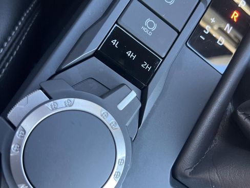 Used 2024 Toyota Tacoma SR image 19